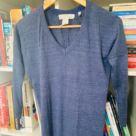 HM, nice and cozy top, great condition, easy to style... - Picture 1 of 2